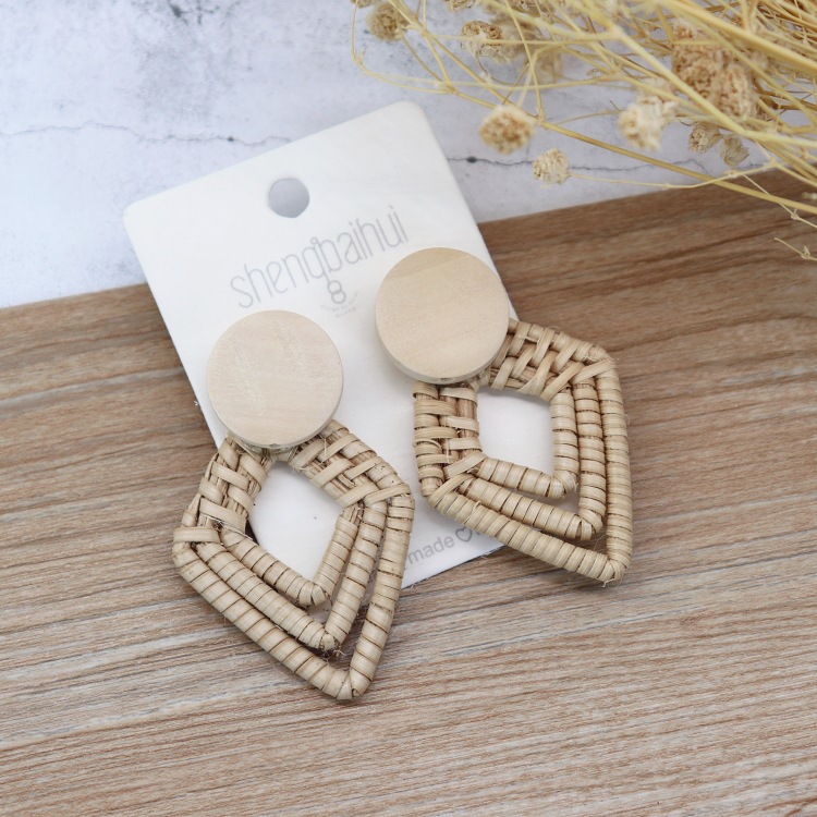 Retro handmade rattan woven earrings for women Bohemian beach holiday style versatile earrings temperament personality earrings