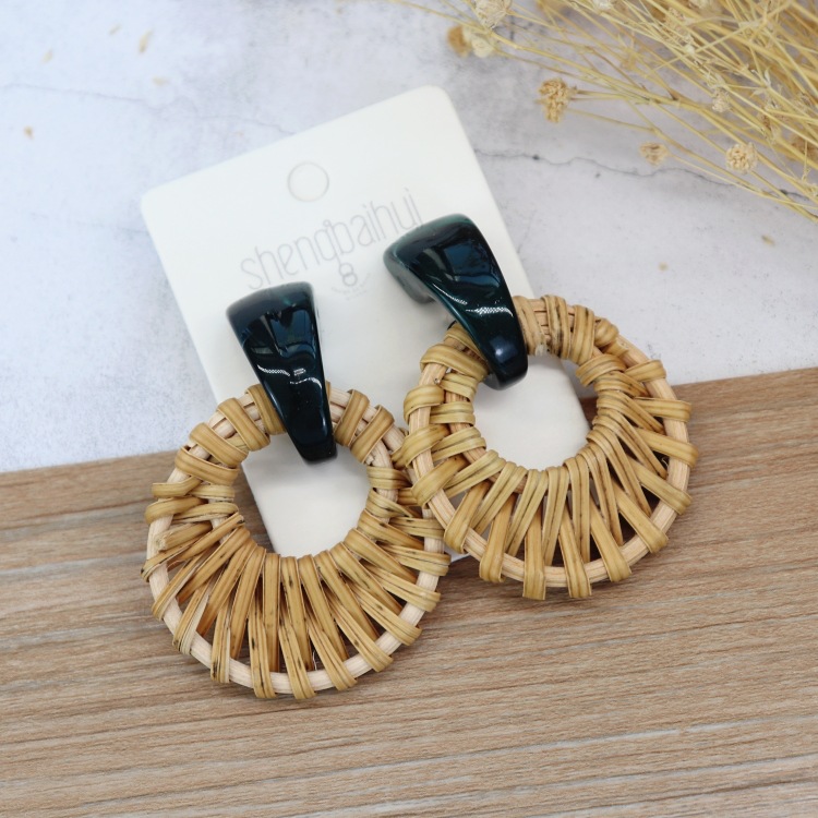 Retro handmade rattan woven earrings for women Bohemian beach holiday style versatile earrings temperament personality earrings