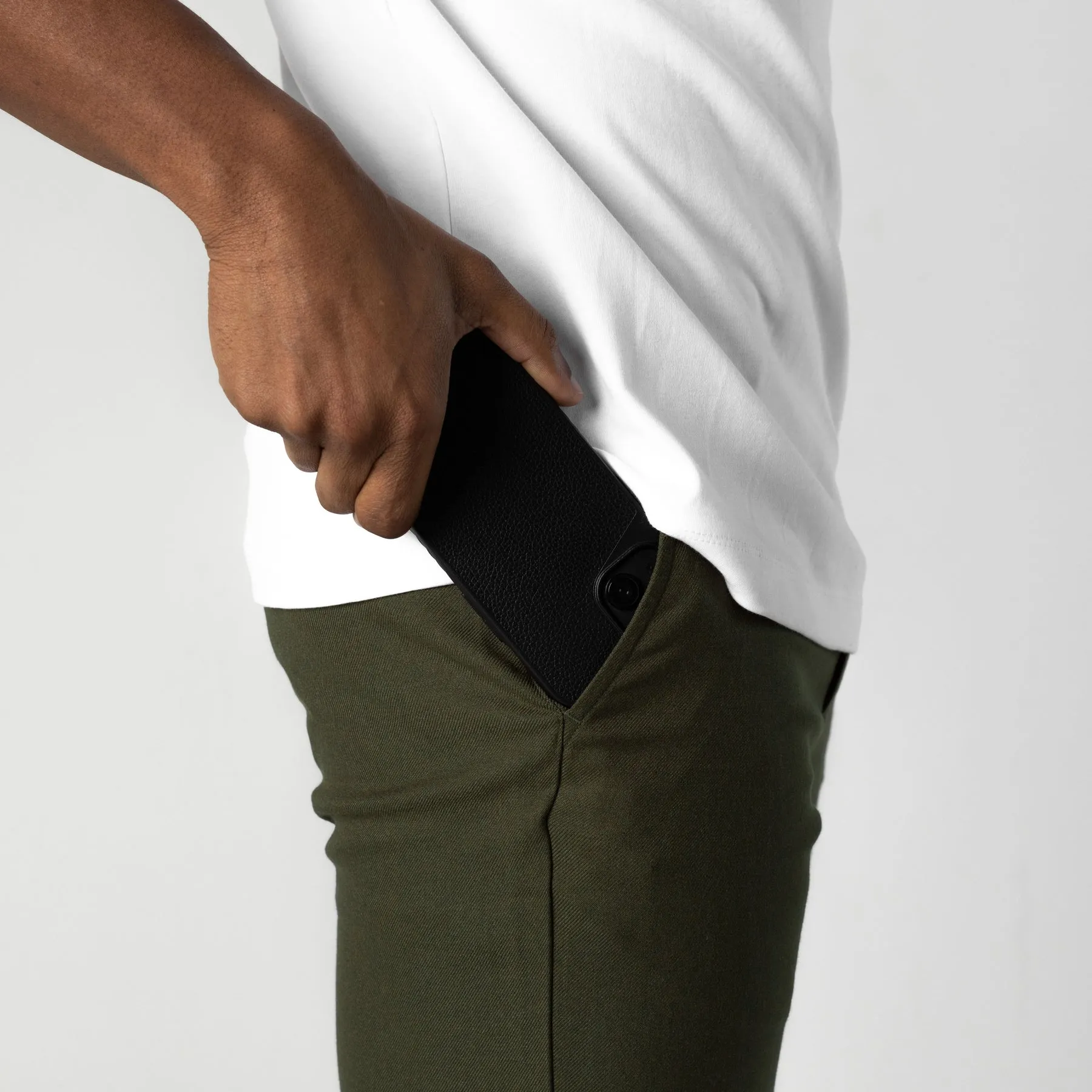 ACTIVE CHINOS - OLIVE
