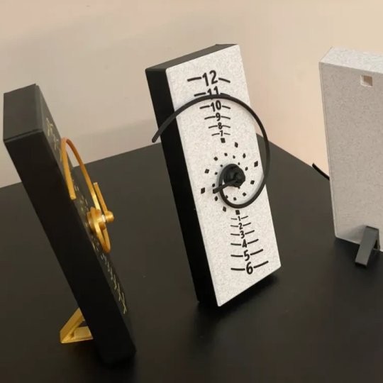 🔥🔥Spiral Desktop Clock: A Stylish Time - Telling Essential