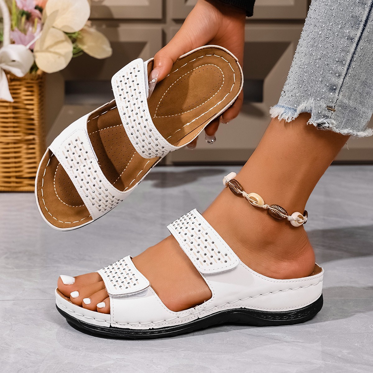 2025 Summer New Round Toe Large Size Fashion Thick-soled Sandals