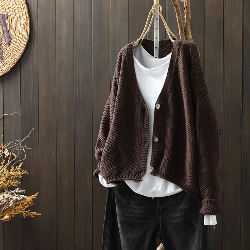 Retro long-sleeved V-neck sweater for women 2023 autumn and winter new fashion loose slimming solid color outer sweater for women