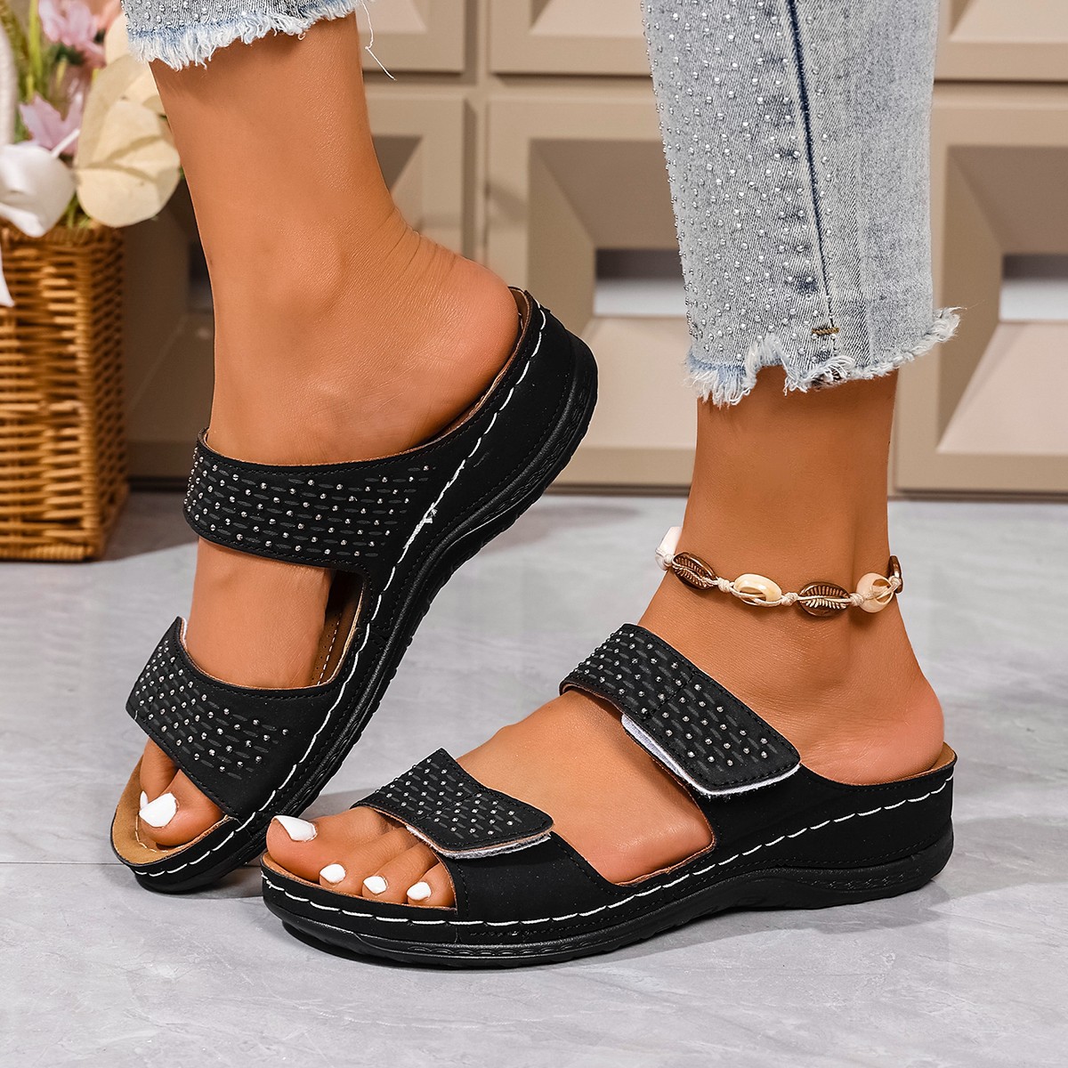 2025 Summer New Round Toe Large Size Fashion Thick-soled Sandals