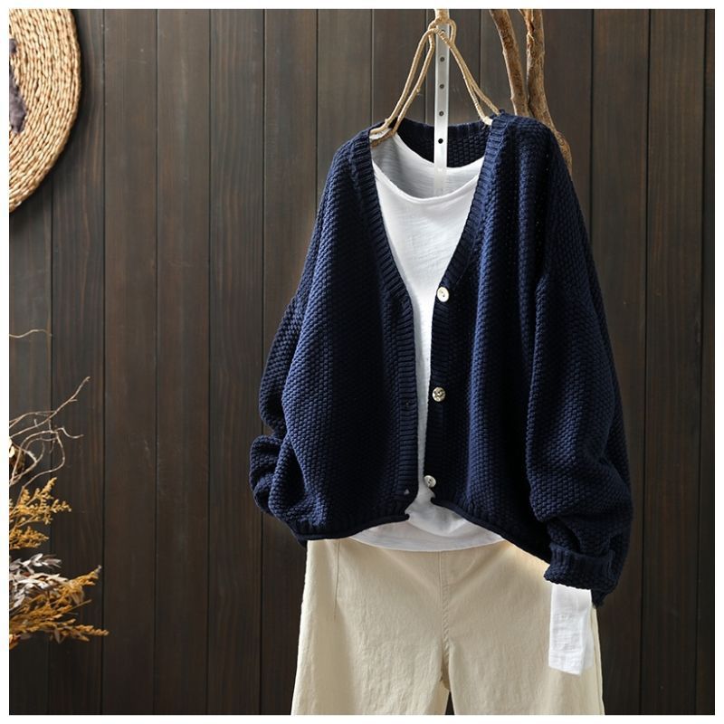 Retro long-sleeved V-neck sweater for women 2023 autumn and winter new fashion loose slimming solid color outer sweater for women