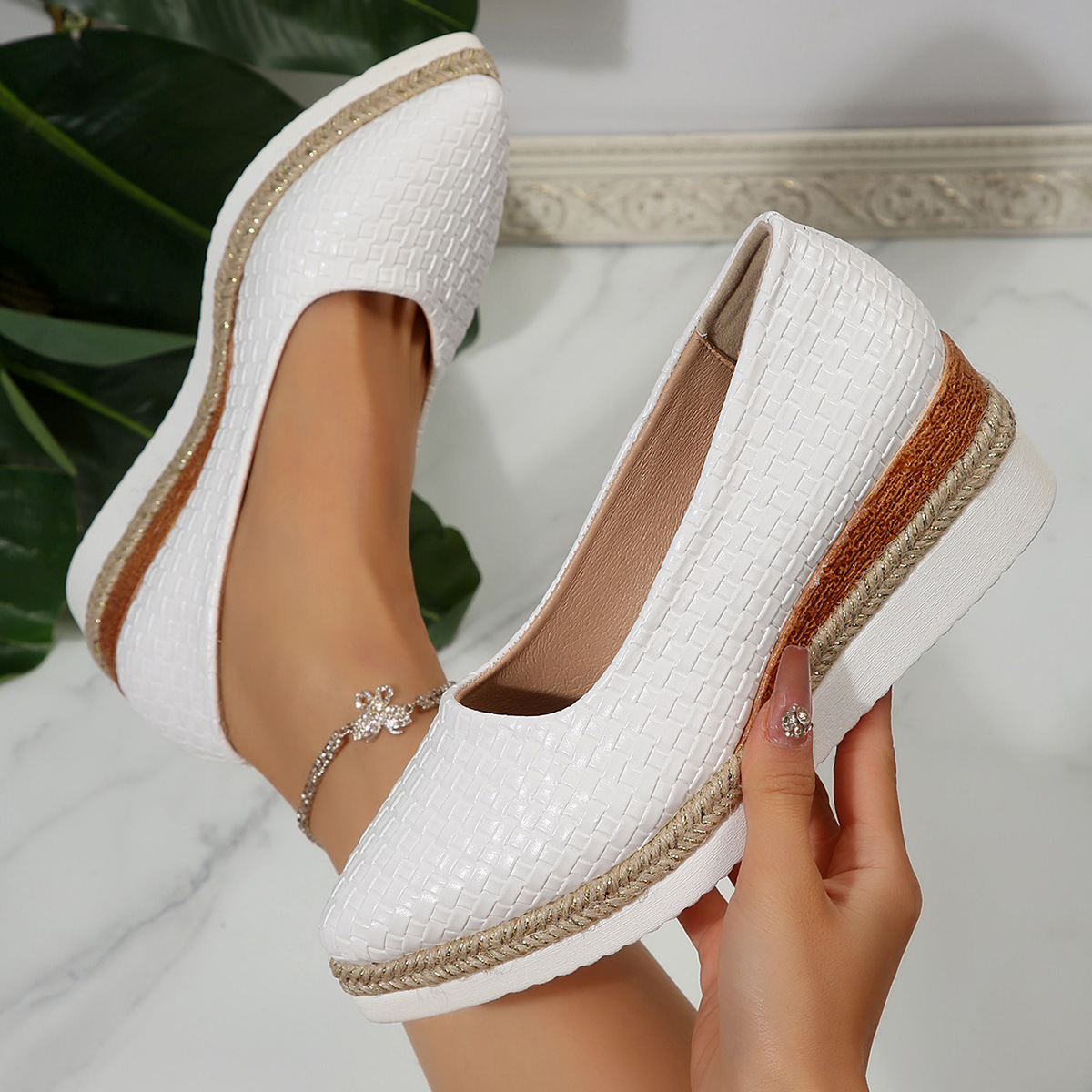 2025 new braided hemp rope platform bottom shallow breathable pointed toe women's shoes