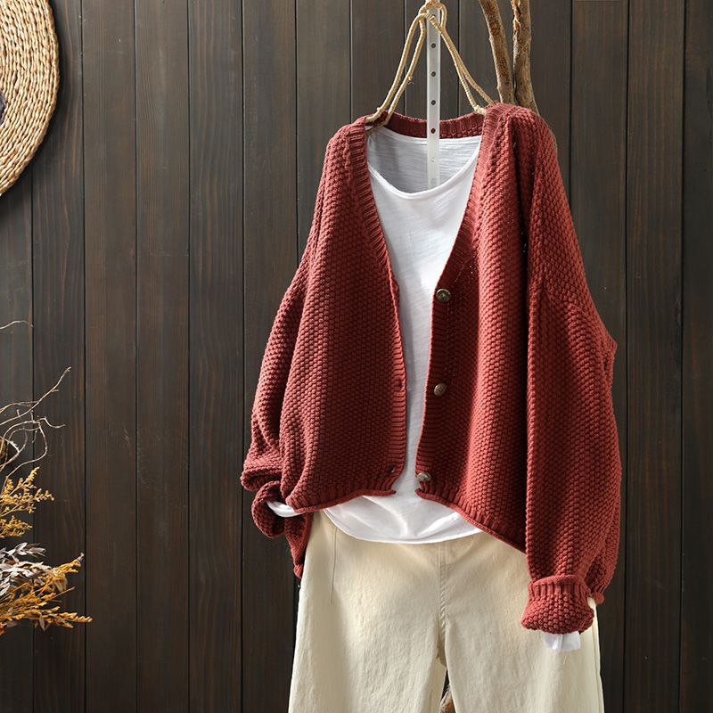Retro long-sleeved V-neck sweater for women 2023 autumn and winter new fashion loose slimming solid color outer sweater for women