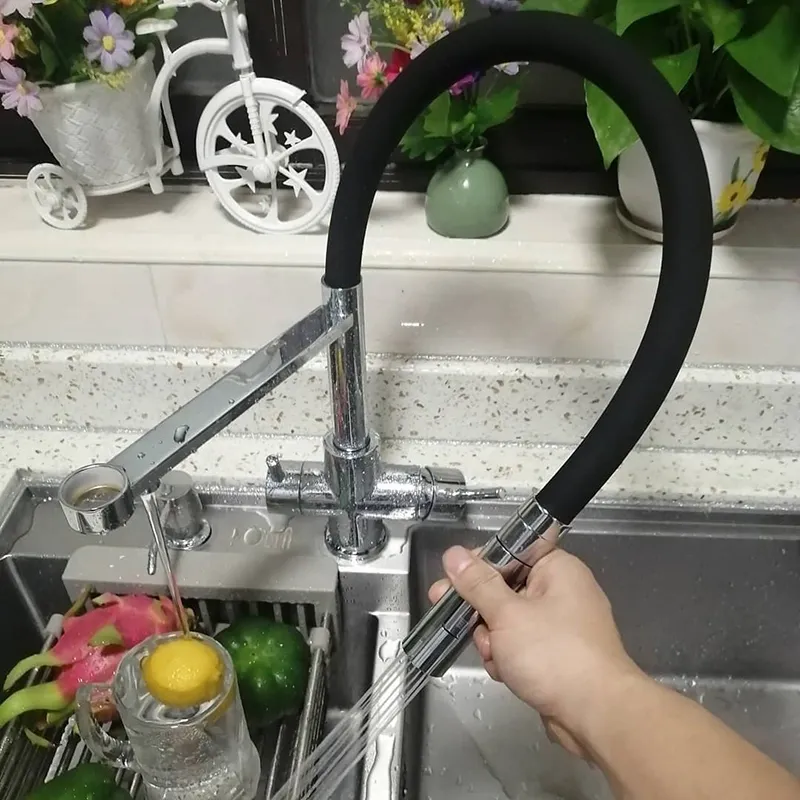 Black 3 Way Mixer Tap With Pull Out Spray-01