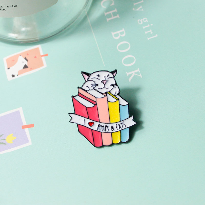 Cute Cat Reading Pin Set