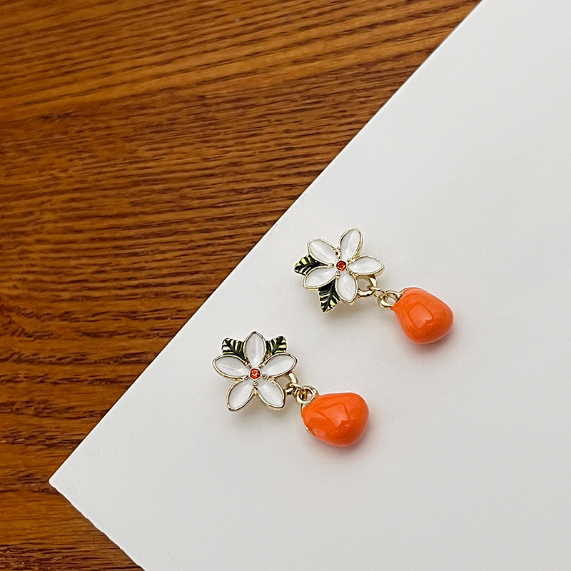Sweet Citrus Gardenia Silver Pin Teacher Metal Earrings