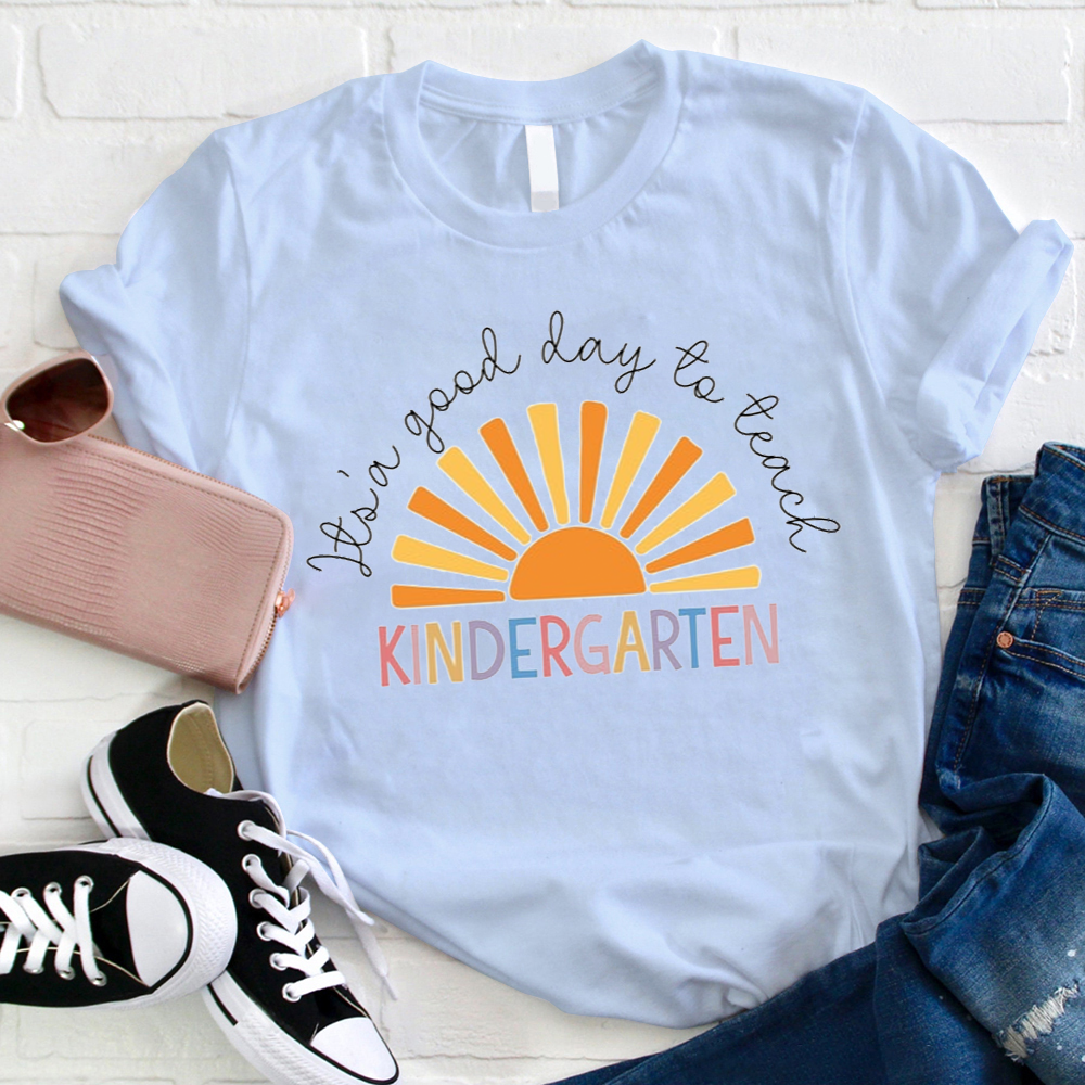 Personalized It's A Good Sunny Day To Learn Teacher T-Shirt