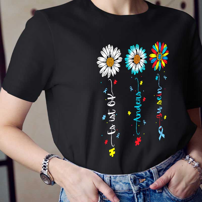 Es ist in Ordnung anders zu sein Lehrer T-Shirt