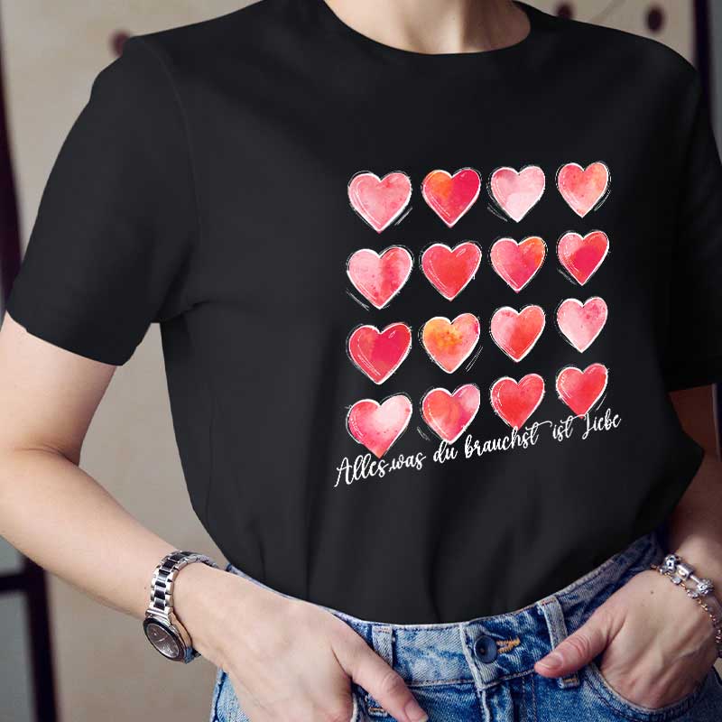 Alles Was Du Brauchst Ist Liebe Lehrer T-Shirt