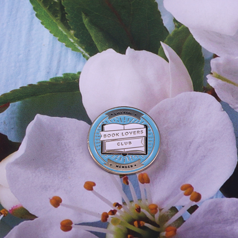 Club für Buchliebhaber Pin