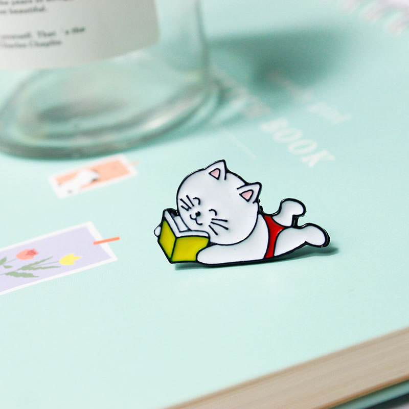 Cute Cat Reading Pin Set