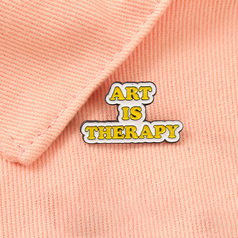 Kunst ist Therapie Pin