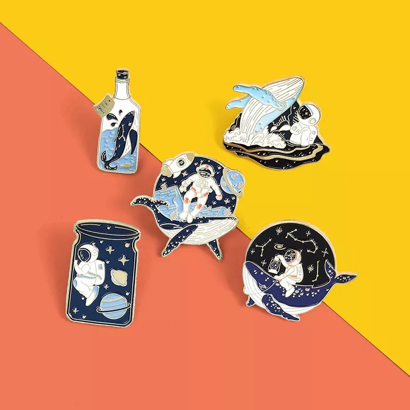 Astronaut Wal Pin-Set