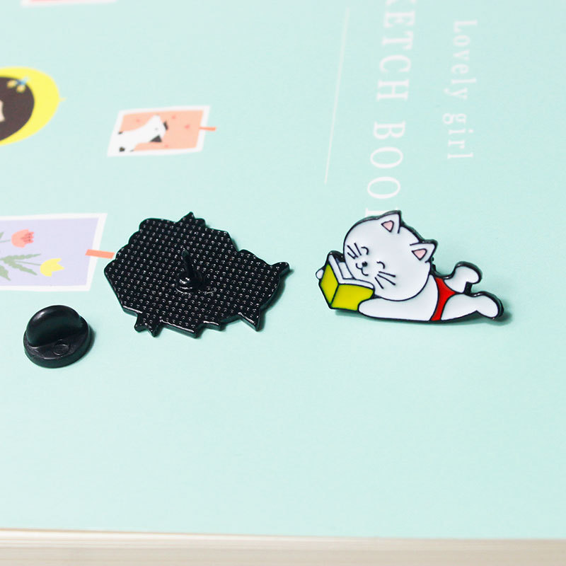 Cute Cat Reading Pin Set
