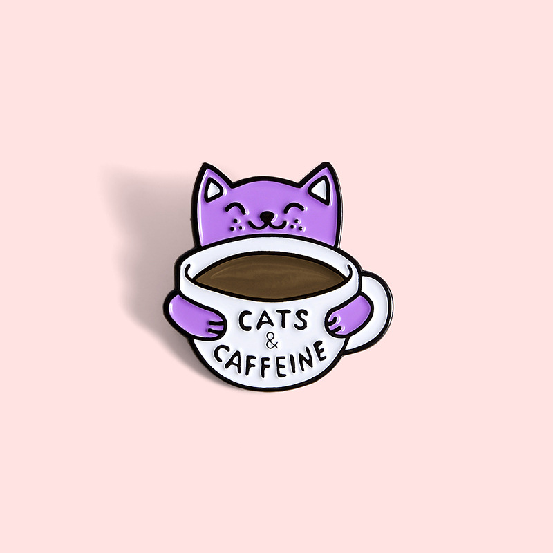 Kitty trinkt Kaffee Pin