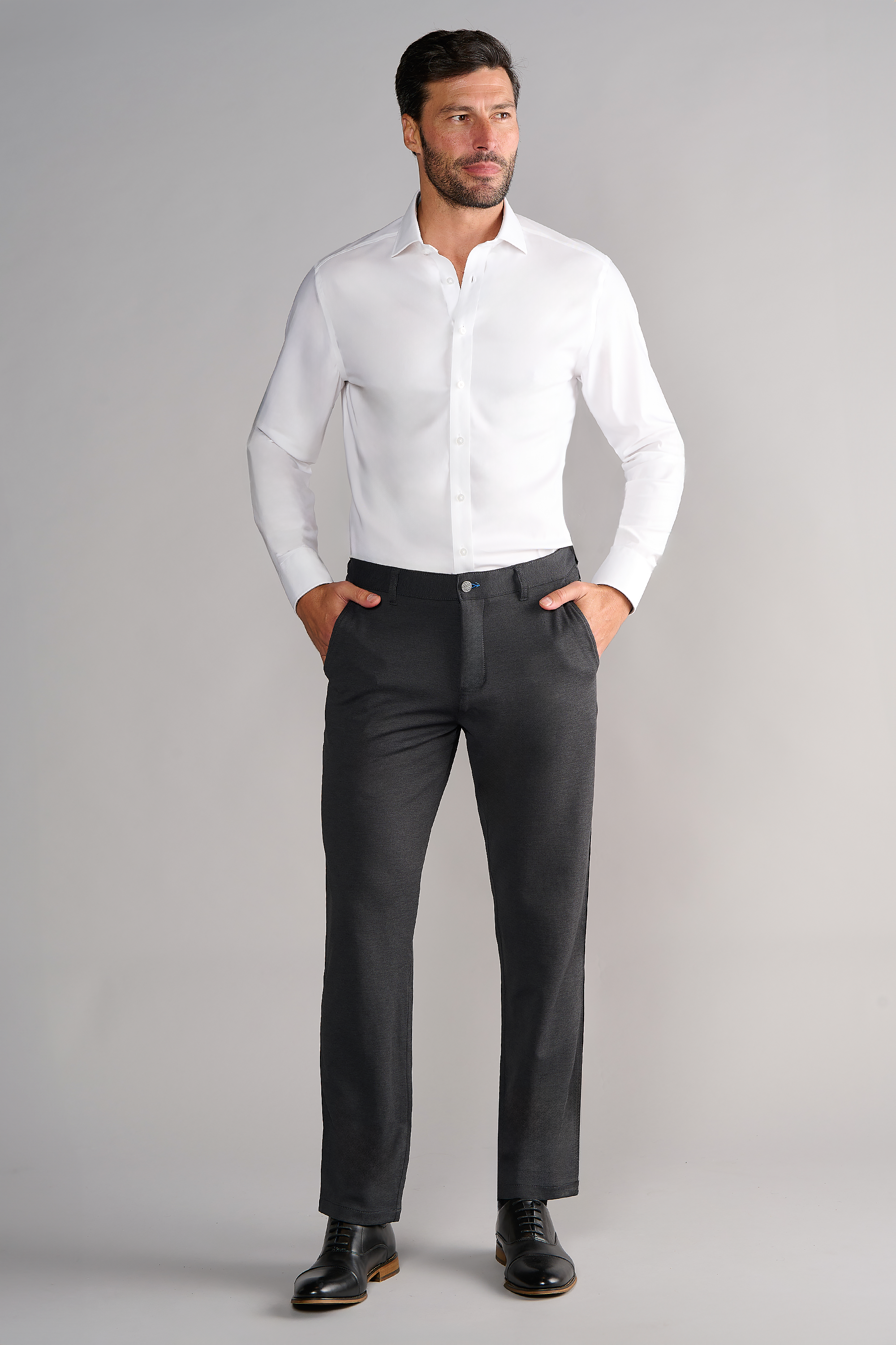 Leader Solid // White