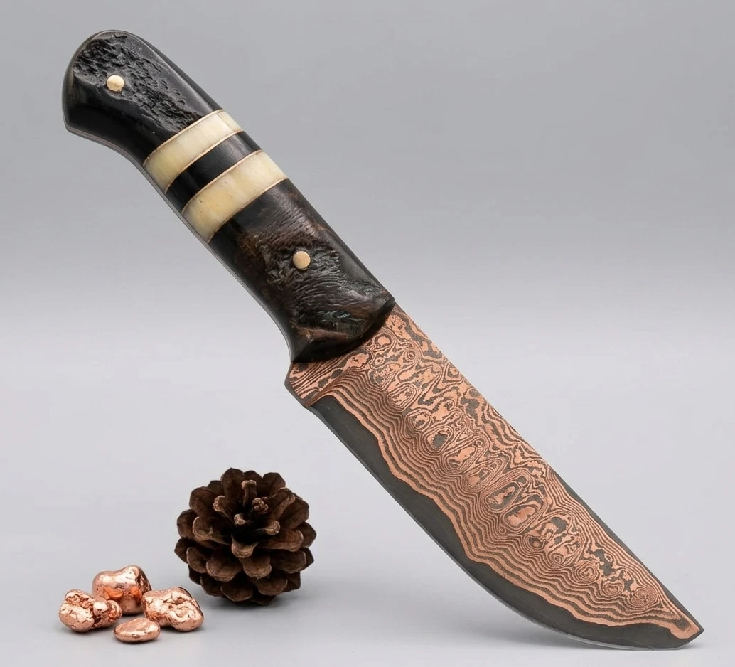 Ručne vyrobený medený damaškový lovecký nôž Bowie s puzdrom