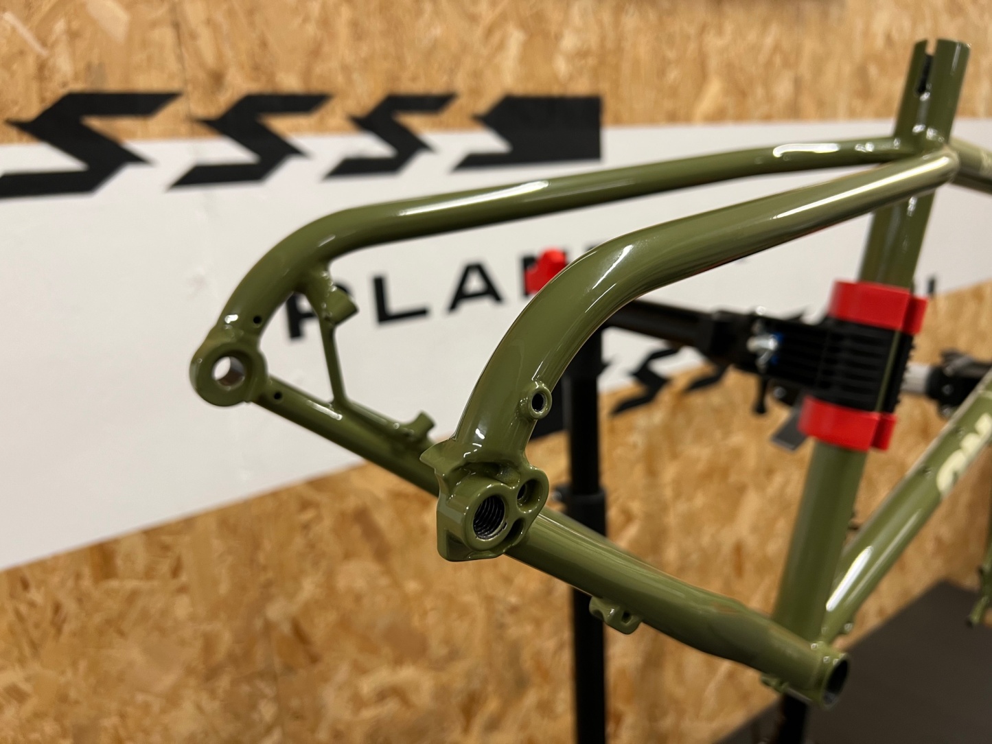 On One Bootzipper 29" Mountain Bike Frameset / Olive Green / Medium / Cosmetic Damage