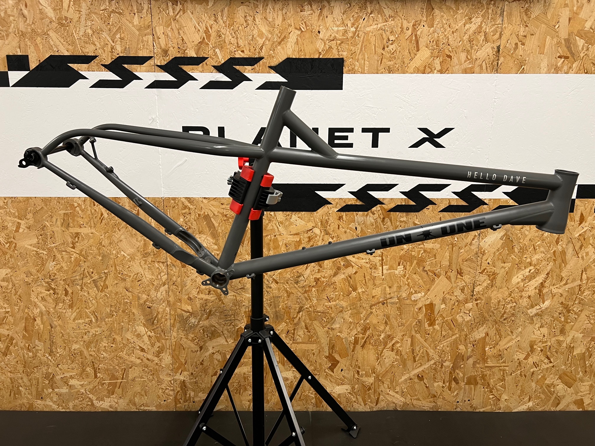 On-One Hello Dave Frame / Shale Grey / X Large / Used