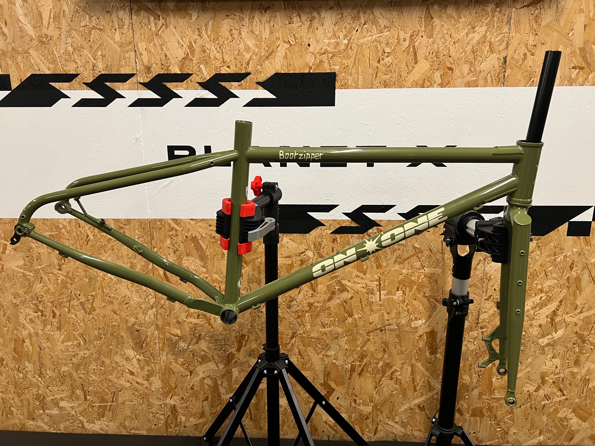 On One Bootzipper 29" Mountain Bike Frameset / Olive Green / Medium / Cosmetic Damage