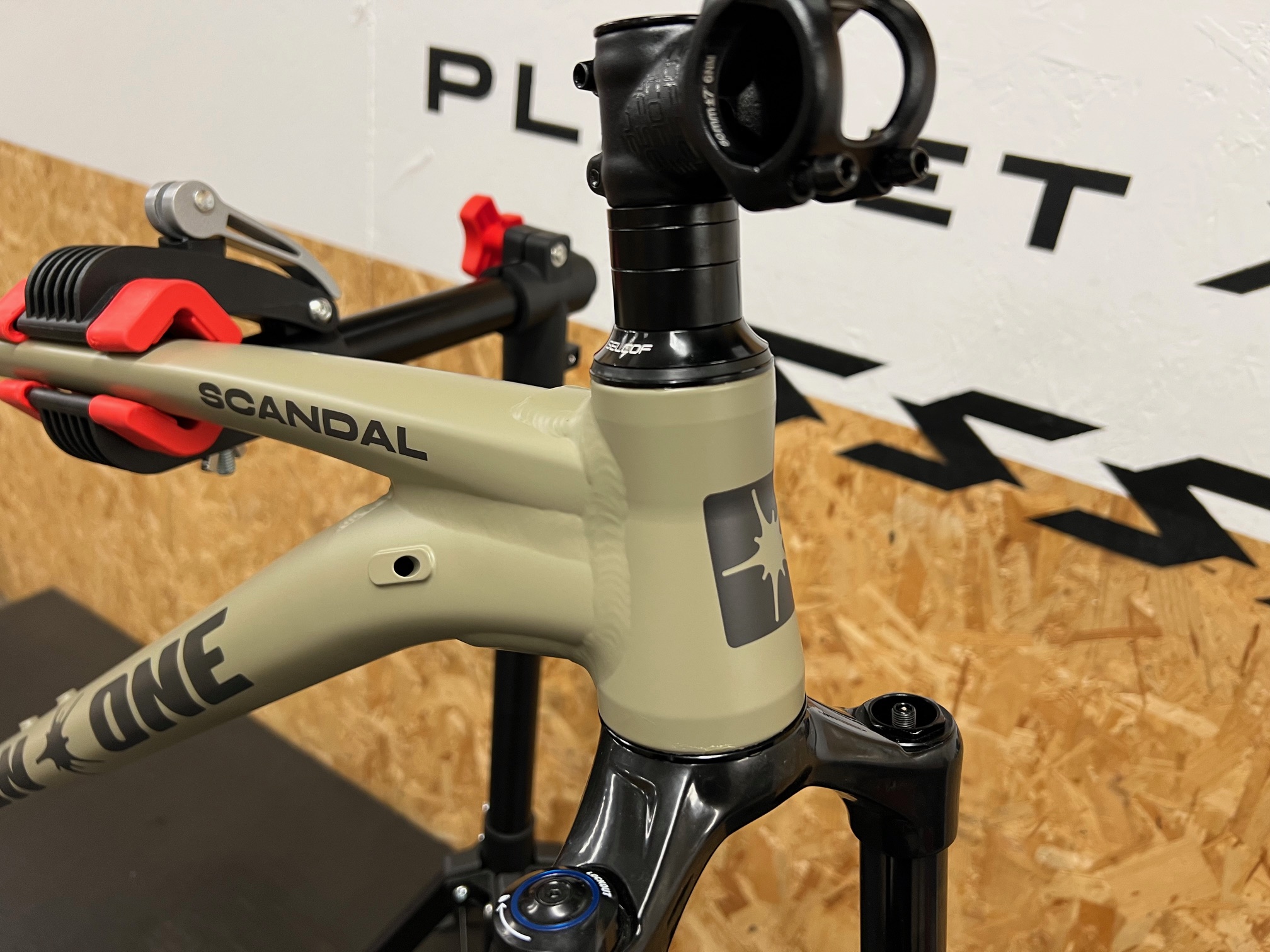 On-One Scandal 29er MTB Frame And Rockshox Judy 130 Fork / Medium / Foreshore Sand / Seconds