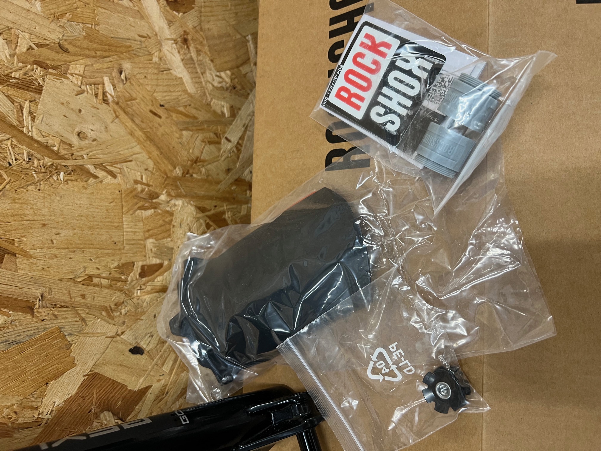 Rockshox Psylo Gold 29" Boost Fork / 130mm / 15x110mm / Gloss Black / Isolator RC