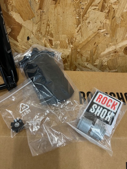 Rockshox Psylo Gold 29" Boost Fork / 130mm / 15x110mm / Gloss Black / Isolator RC