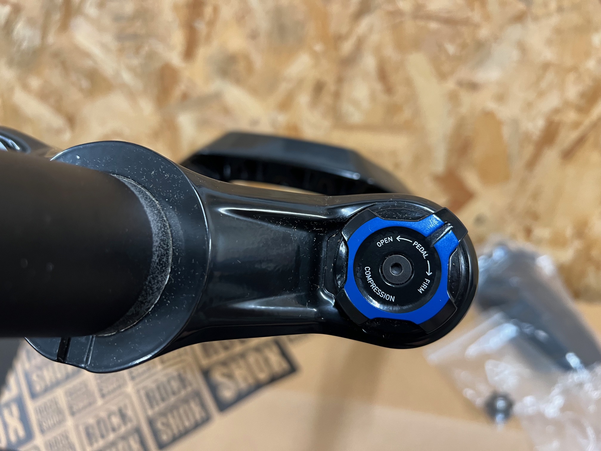 Rockshox Psylo Gold 29" Boost Fork / 130mm / 15x110mm / Gloss Black / Isolator RC