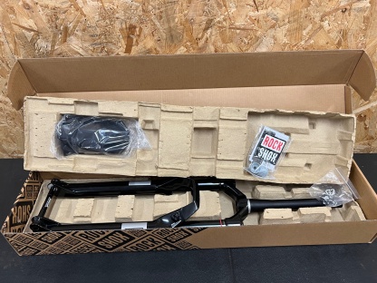 Rockshox Psylo Gold 29" Boost Fork / 130mm / 15x110mm / Gloss Black / Isolator RC