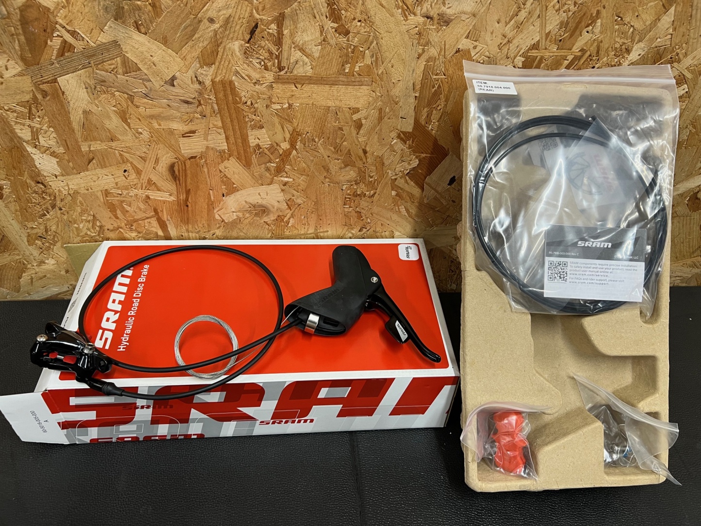 SRAM Rival Hydraulic Brake Lever & Shifter With Post Mount Calliper/ 11 Speed Right / Front Brake / Post Mount