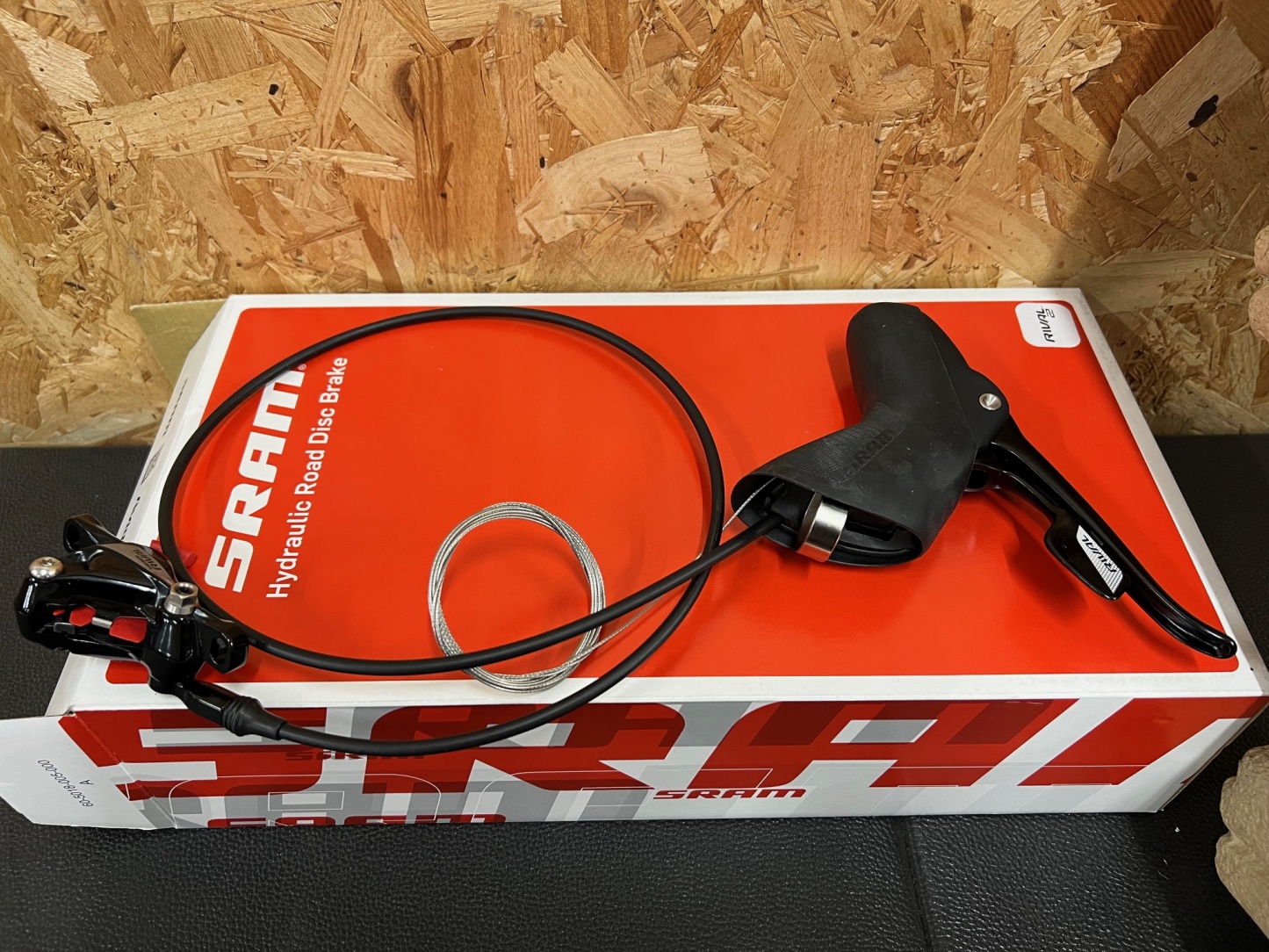 SRAM Rival Hydraulic Brake Lever & Shifter With Post Mount Calliper/ 11 Speed Right / Front Brake / Post Mount