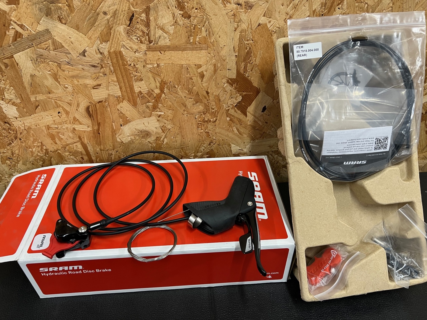 SRAM Rival Hydraulic Brake Lever & Shifter With Flat Mount Calliper/ 11 Speed Right / Rear Brake / Flat Mount