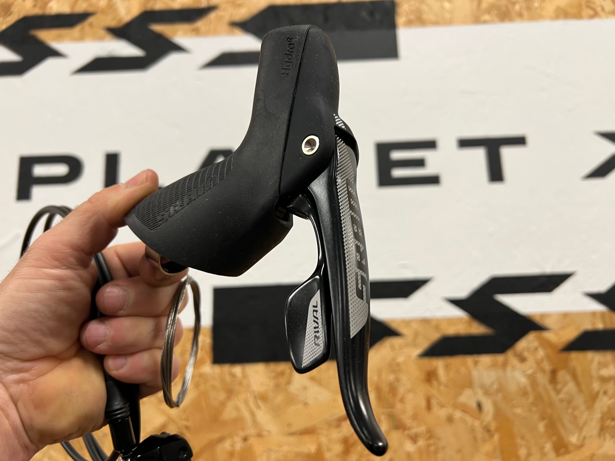 SRAM Rival Hydraulic Brake Lever & Shifter With Flat Mount Calliper/ 11 Speed Right / Rear Brake / Flat Mount