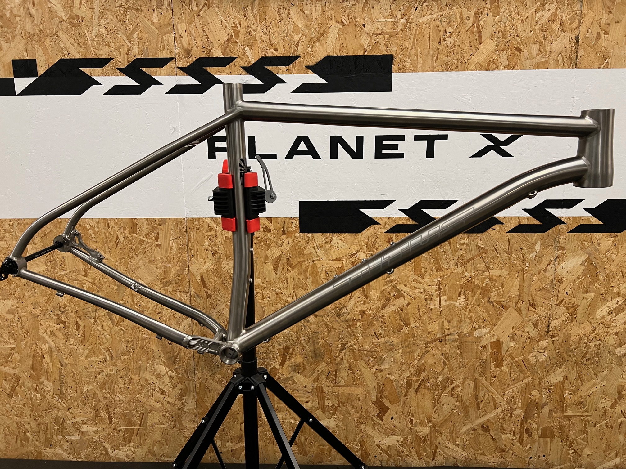 Titus El Viajero Titanium MTB Frame / XLarge / Ex Display