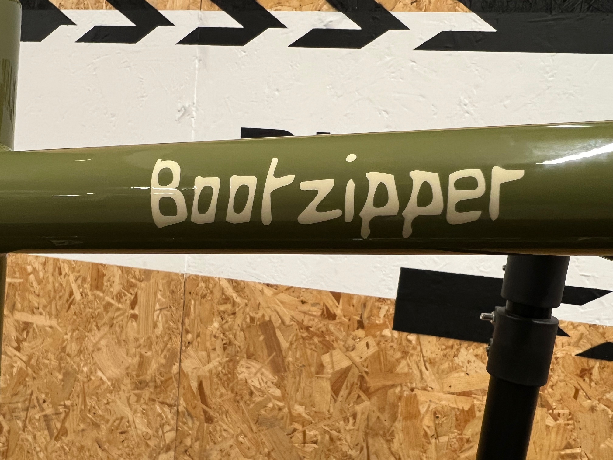On One Bootzipper 29" Mountain Bike Frame + Rockshox 35 100 Travel Fork / Olive Green / Small / Cosmetic Damage