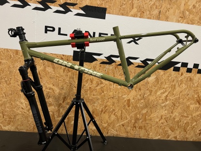 On One Bootzipper 29" Mountain Bike Frame + Rockshox 35 100 Travel Fork / Olive Green / Small / Cosmetic Damage