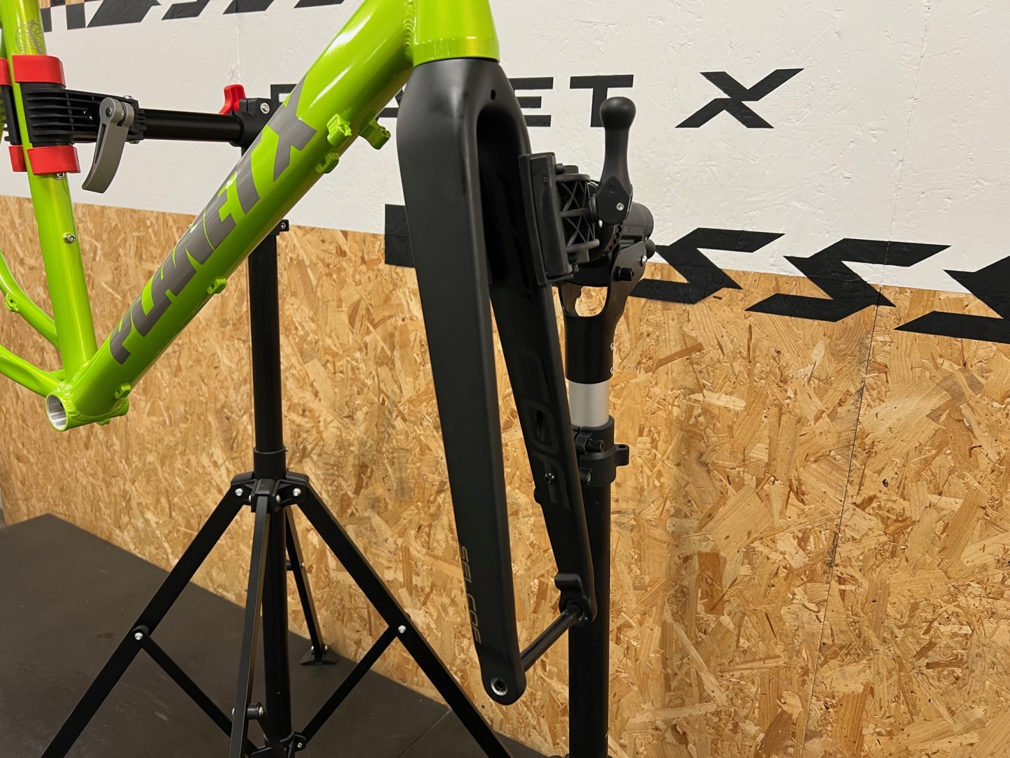 Planet X London Road Frame & Selcof Carbon Fork / Medium / Zesty Lime