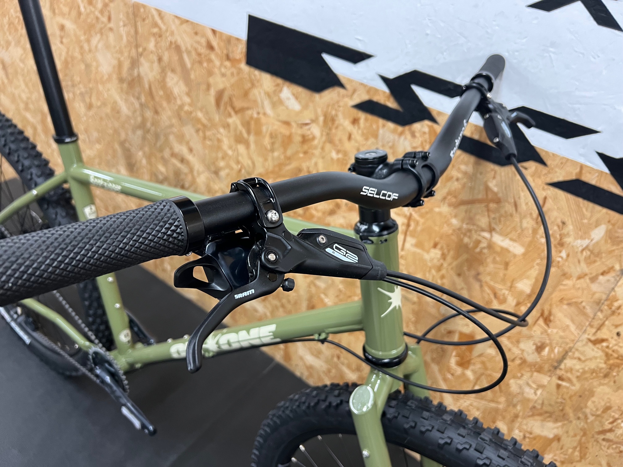 【M】GRIP BOOST STEALTH PRO ライムグリーン ピース M】GRIP BOOST STEALTH PRO ライムグリーン ピース