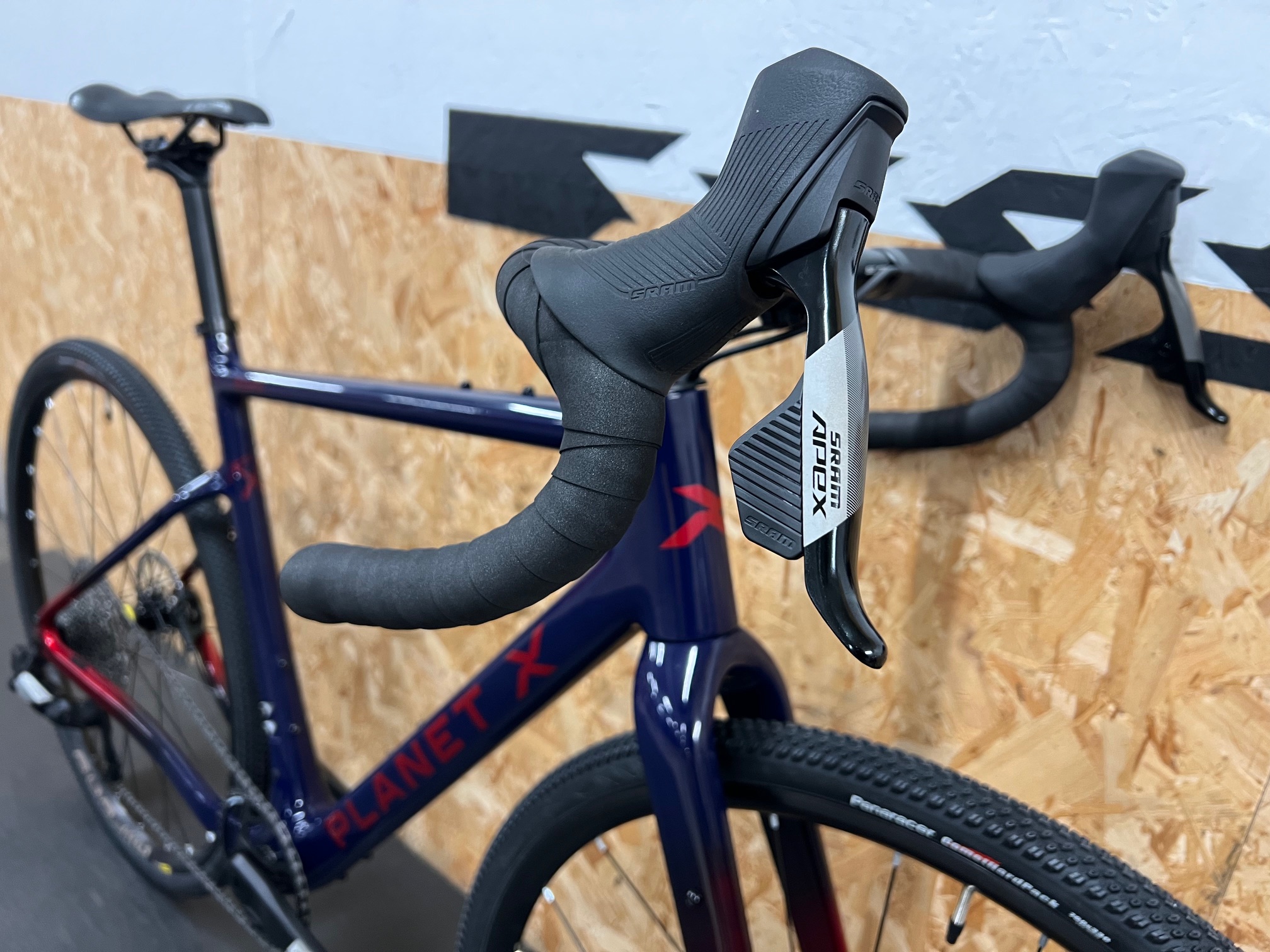 Reiver SRAM Apex AXS Gravel Bike / Medium / Midnight Marauder