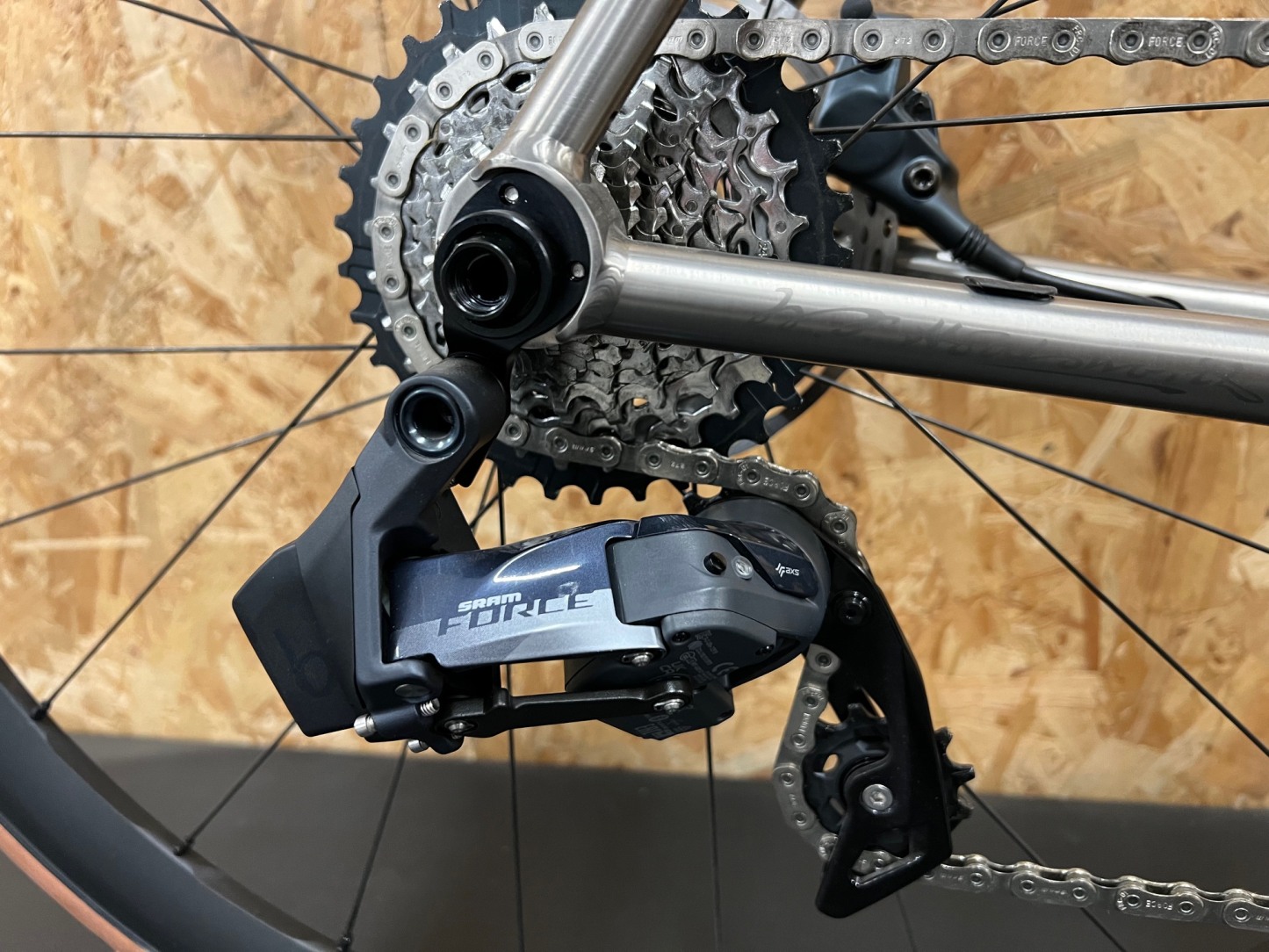 Holdsworth Helm SRAM Force AXS Titanium Road Bike - Medium