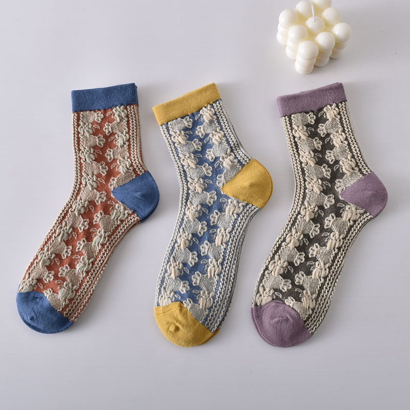 5 Pairs Women's Vintage Embossed Cotton Socks