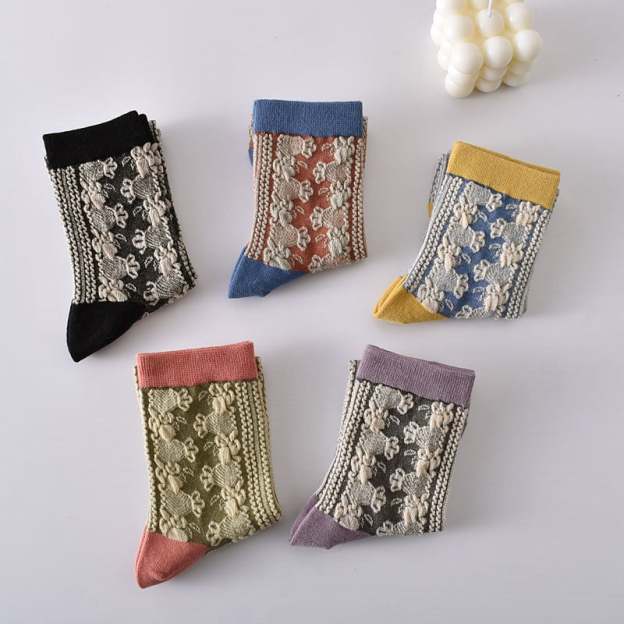 5 Pairs Women's Vintage Embossed Cotton Socks
