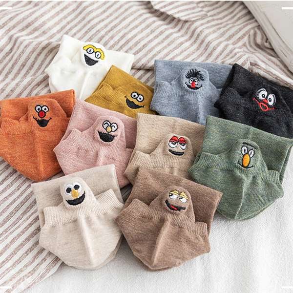 2025 HOT SALE🔥Embroidery Funny Smiling Socks (10 Pairs)