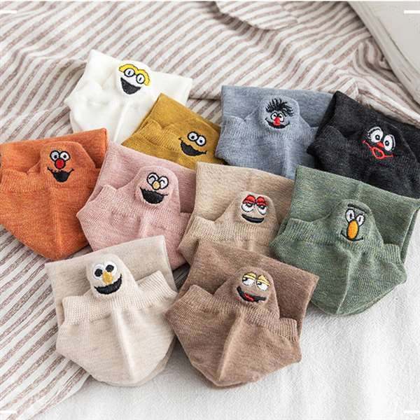 2025 HOT SALE🔥Embroidery Funny Smiling Socks (10 Pairs)
