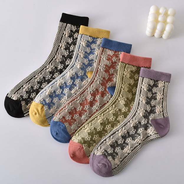 5 Pairs Women's Vintage Embossed Cotton Socks