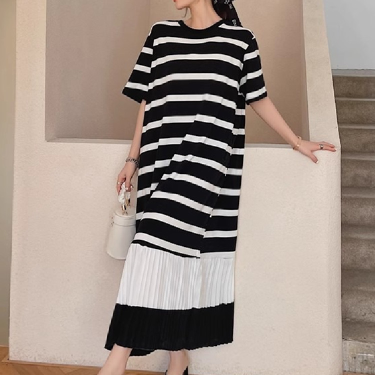 Spliced ​​knee-length dress short-sleeved T-shirt dress