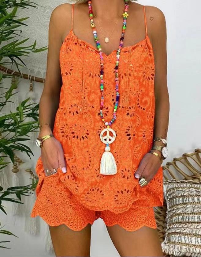 [Holiday Cheer] Women's Elegant White Lace V-Neck Tank Top - Intricate
